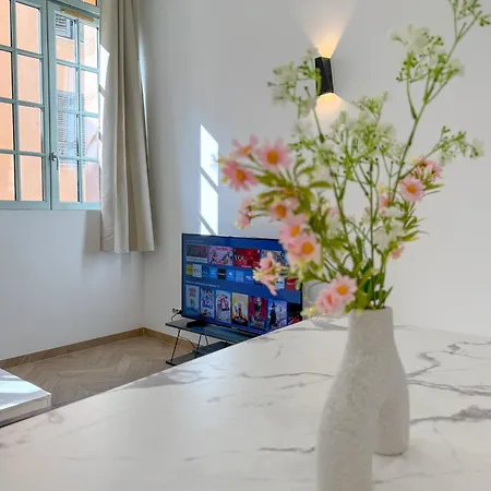 T2 Luxe 100m Port 2toulon Clim Wifi Fibre Smarttv Tolone